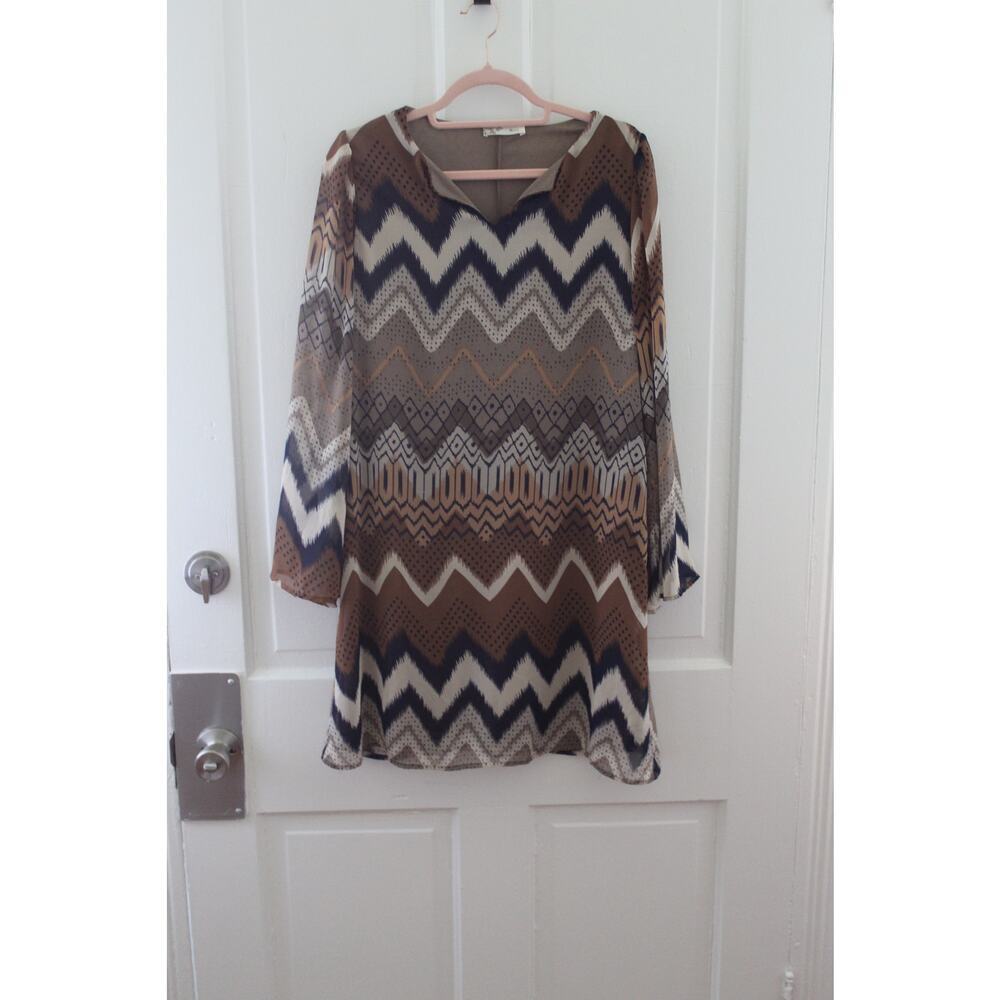 Women's Milin Size Medium Dress Long Sleeve V-Neck